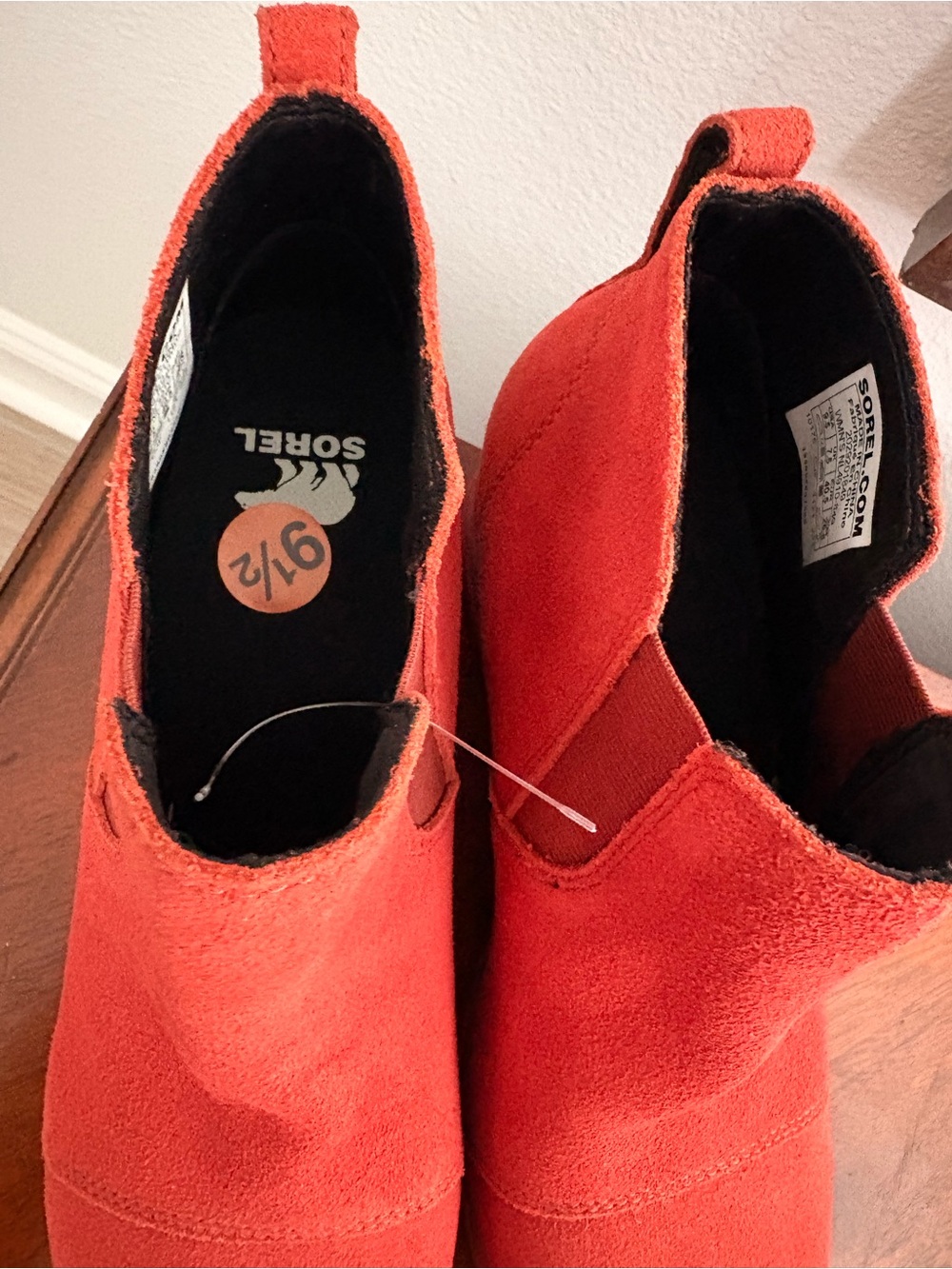 Sorel Red Suede Chelsea Ankle Boots - Picture 4 of 10